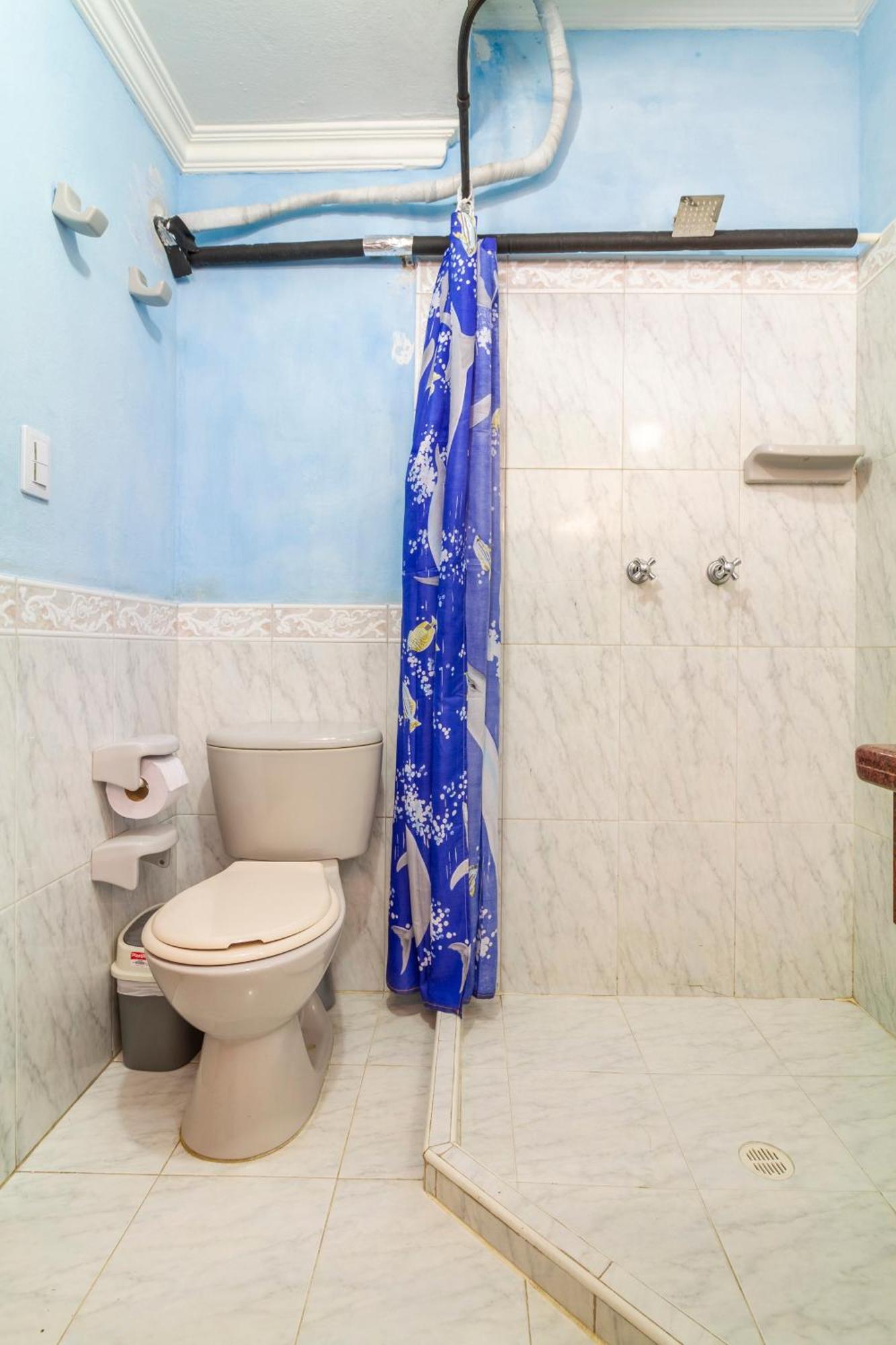 Hostal Cartagonova - Habitaciones Privadas Y Amplias Cerca A Zonas Turisticas Cartagena Exterior photo
