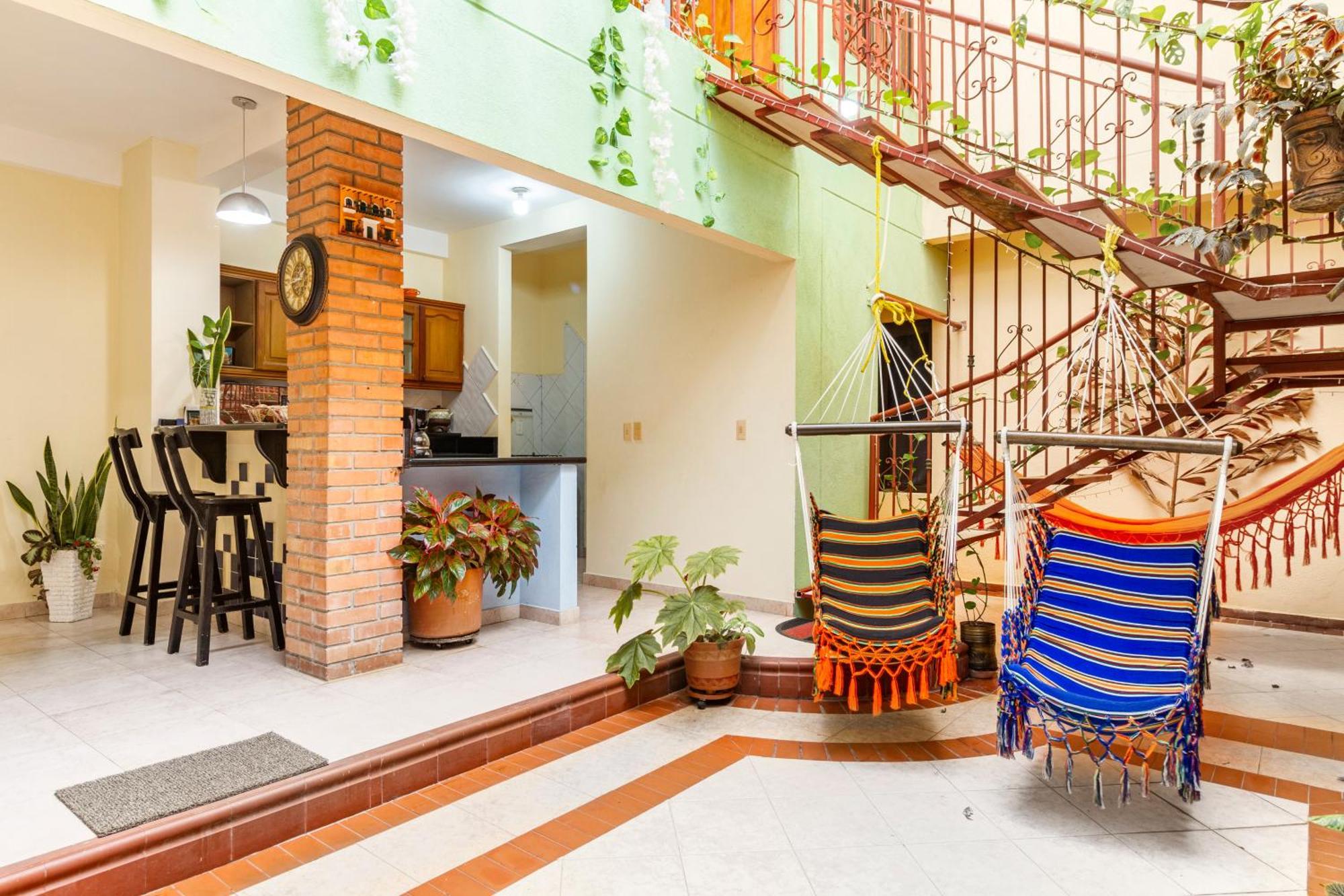 Hostal Cartagonova - Habitaciones Privadas Y Amplias Cerca A Zonas Turisticas Cartagena Exterior photo